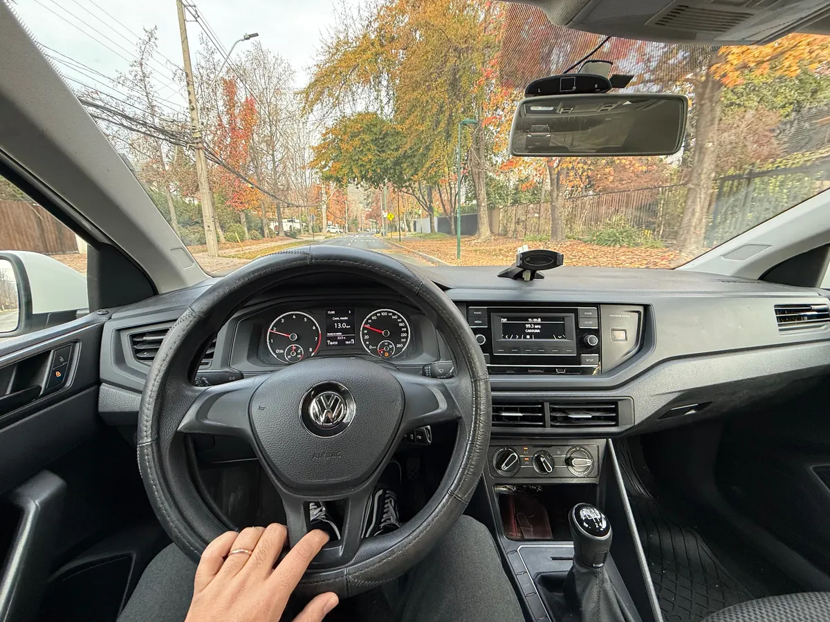 VOLKSWAGEN POLO 1.6 Trendline Mt año 2020