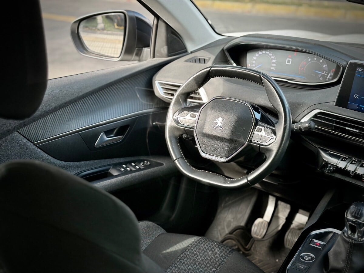 Peugeot 3008 Active Pack año 2022