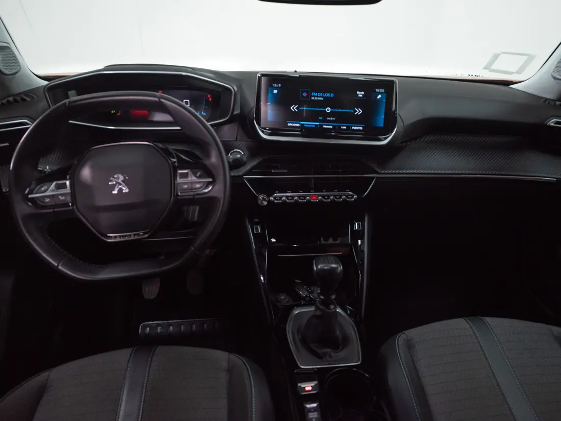 Peugeot 2008 2008 1.2 Active Pack Puretech 130 Mt año 2023