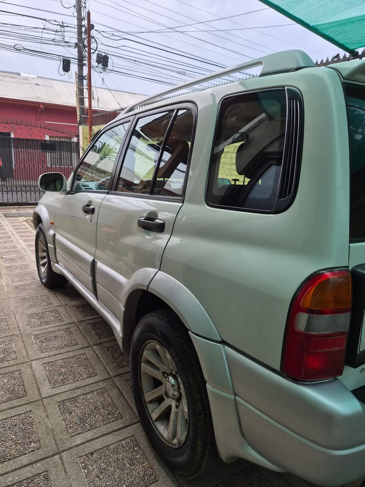 SUZUKI GRAND NOMADE 2.0 Mt Glx 4x4 año 2005