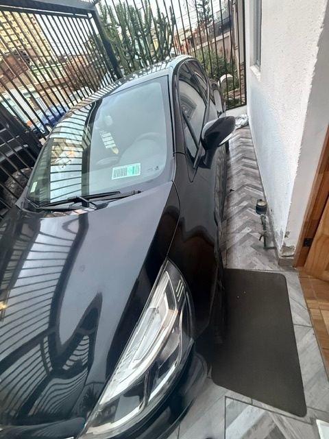 Renault Clio 0.9 Authentique Mt año 2021