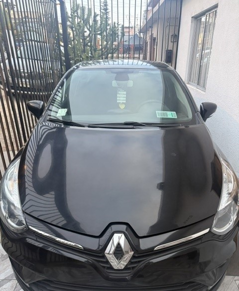 Renault Clio 0.9 Authentique Mt año 2021