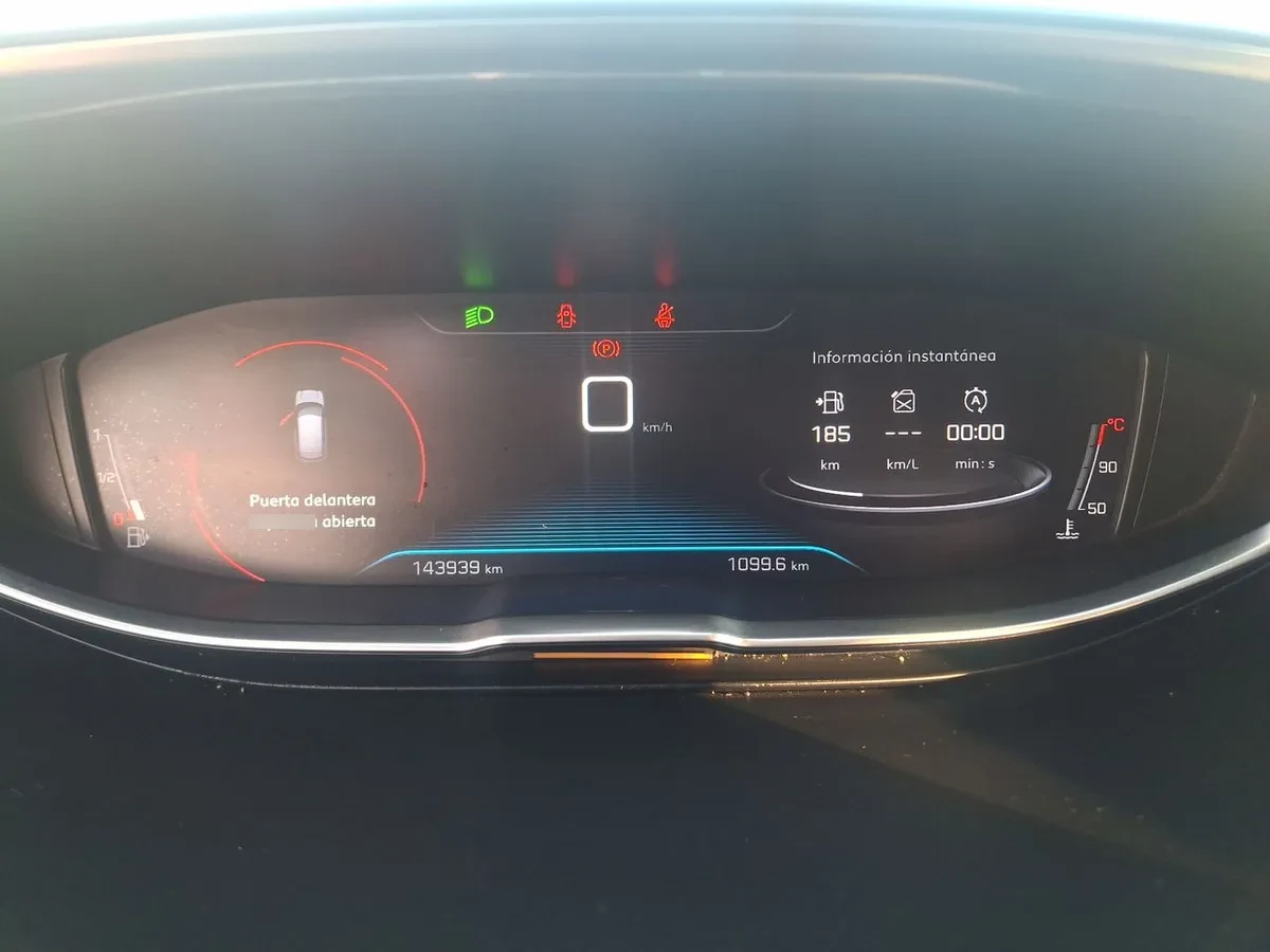 Peugeot 3008 1.5 Active Bluehdi 4x2 130 Mt6 5p año 2019