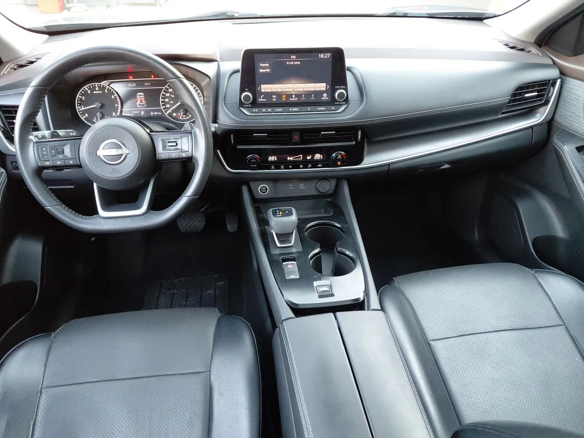 Nissan X-Trail 2.5 Advance 4x2 3row Cvt At 5p año 2023