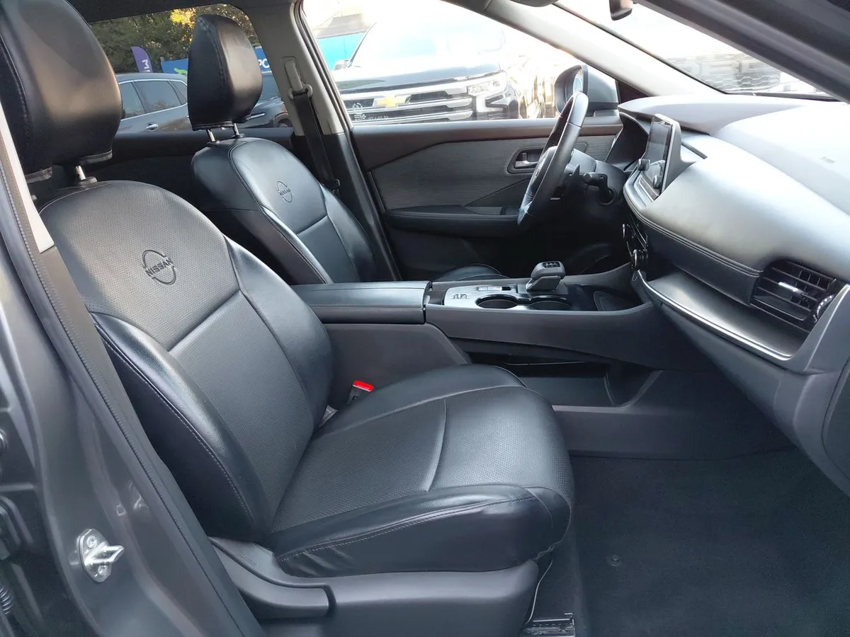 Nissan X-Trail 2.5 Advance 4x2 3row Cvt At 5p año 2023