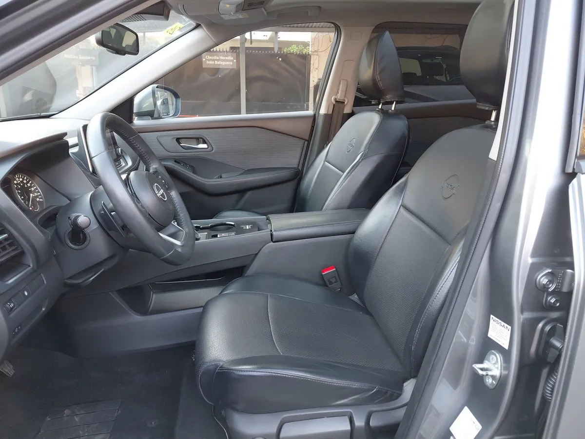 Nissan X-Trail 2.5 Advance 4x2 3row Cvt At 5p año 2023