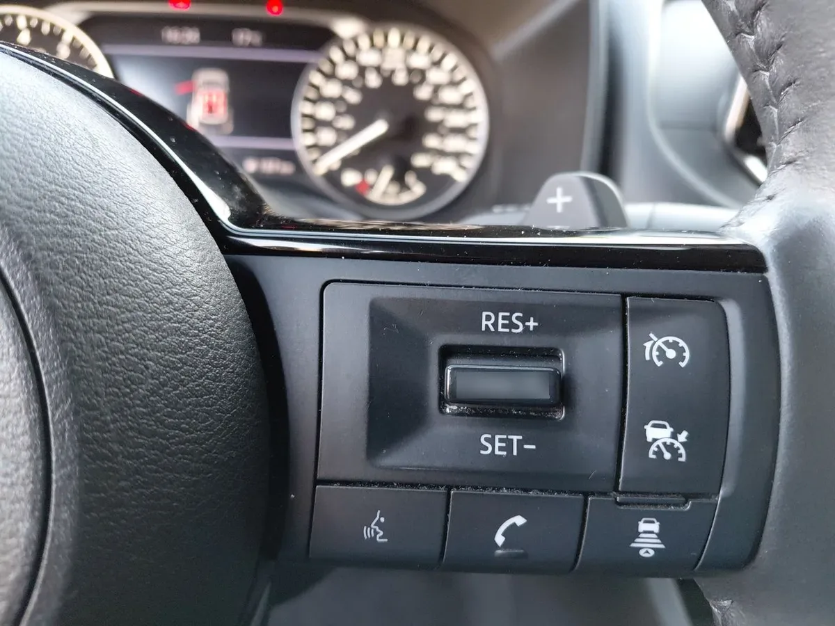 Nissan X-Trail 2.5 Advance 4x2 3row Cvt At 5p año 2023