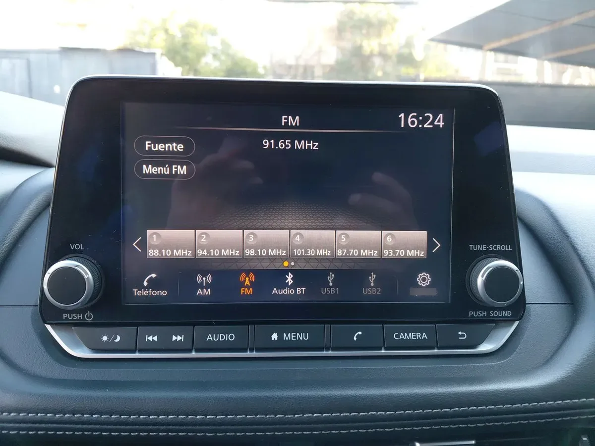 Nissan X-Trail 2.5 Advance 4x2 3row Cvt At 5p año 2023