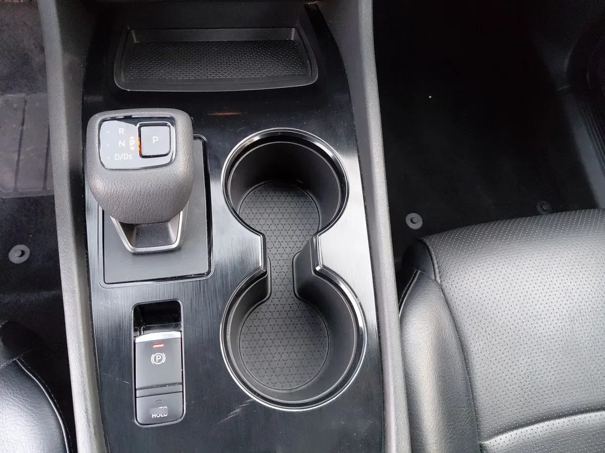 Nissan X-Trail 2.5 Advance 4x2 3row Cvt At 5p año 2023