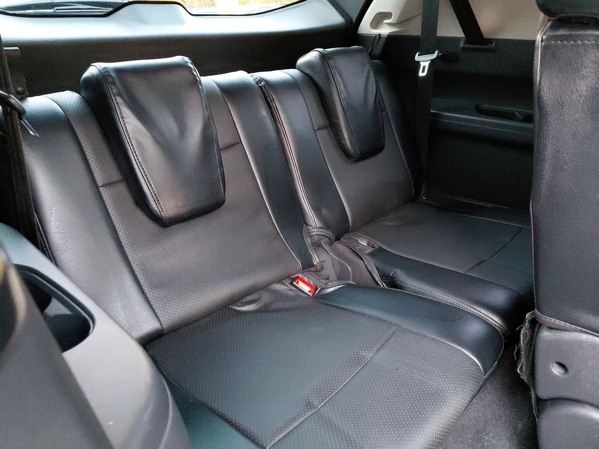 Nissan X-Trail 2.5 Advance 4x2 3row Cvt At 5p año 2023