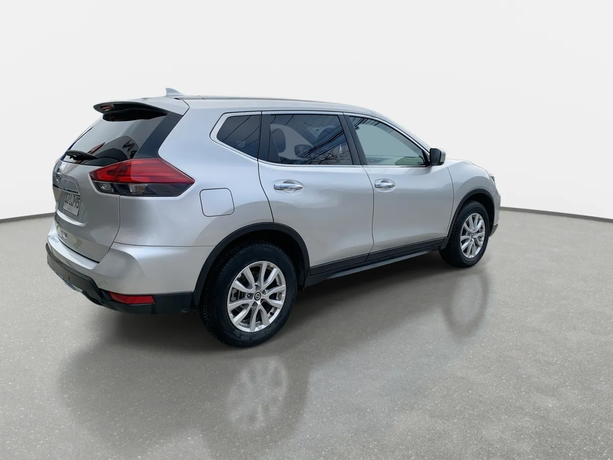 Nissan X-Trail 2.5 Sense 4x2 2row Cvt At 5p año 2023