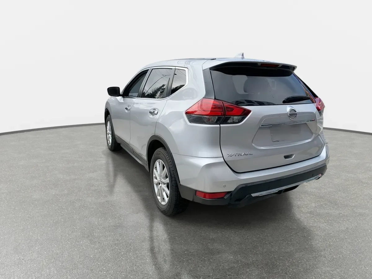 Nissan X-Trail 2.5 Sense 4x2 2row Cvt At 5p año 2023
