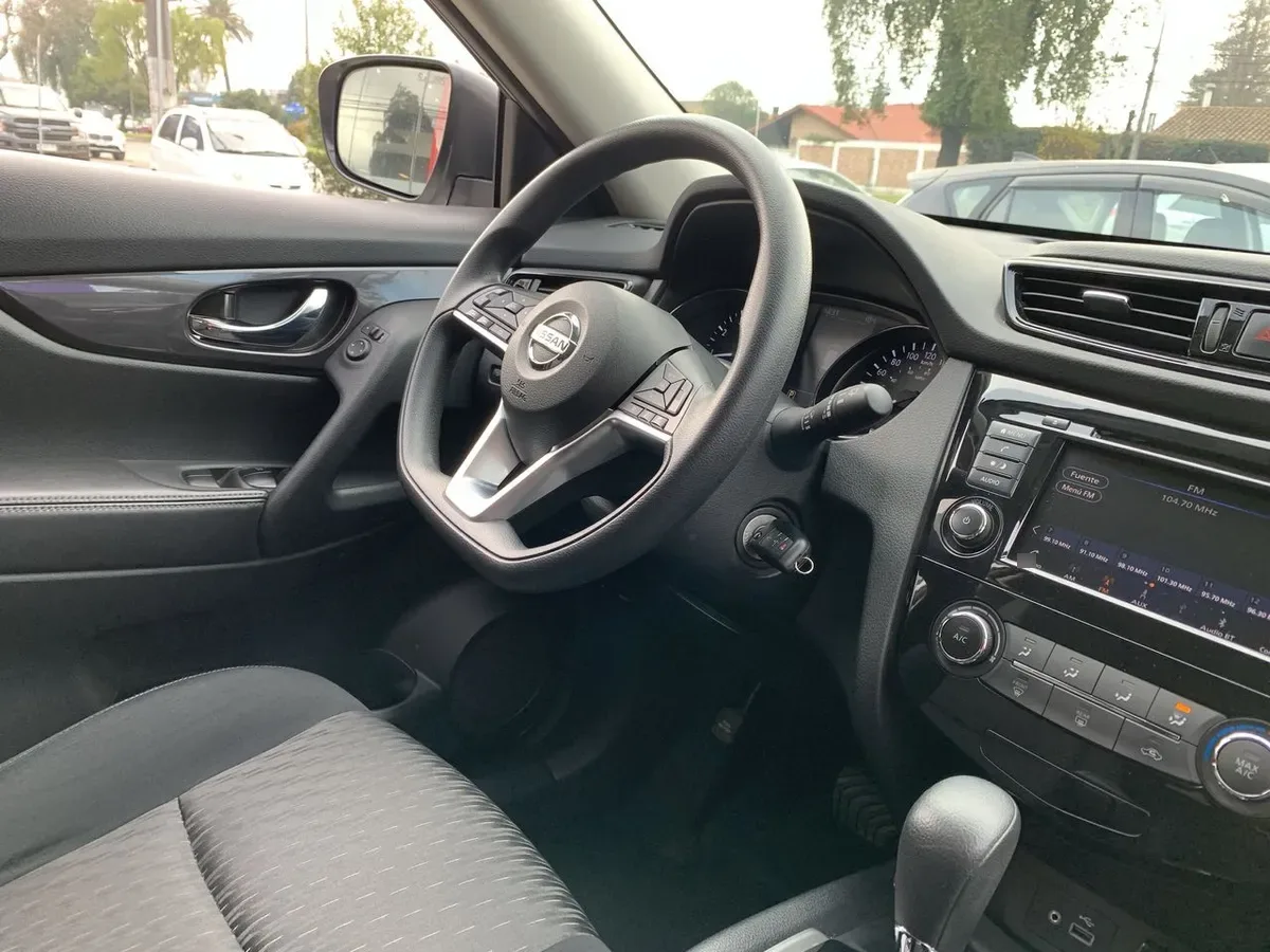 Nissan X-Trail 2.5 Sense 4x2 2row Cvt At 5p año 2023