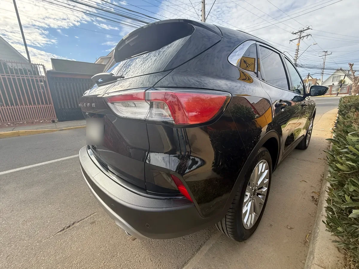 FORD ESCAPE 2.0 Titanium Ecoboost At 4x4 año 2021