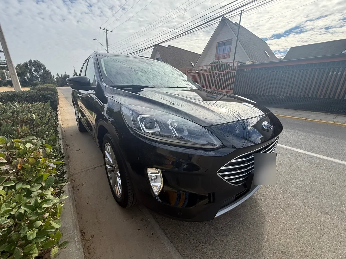FORD ESCAPE 2.0 Titanium Ecoboost At 4x4 año 2021
