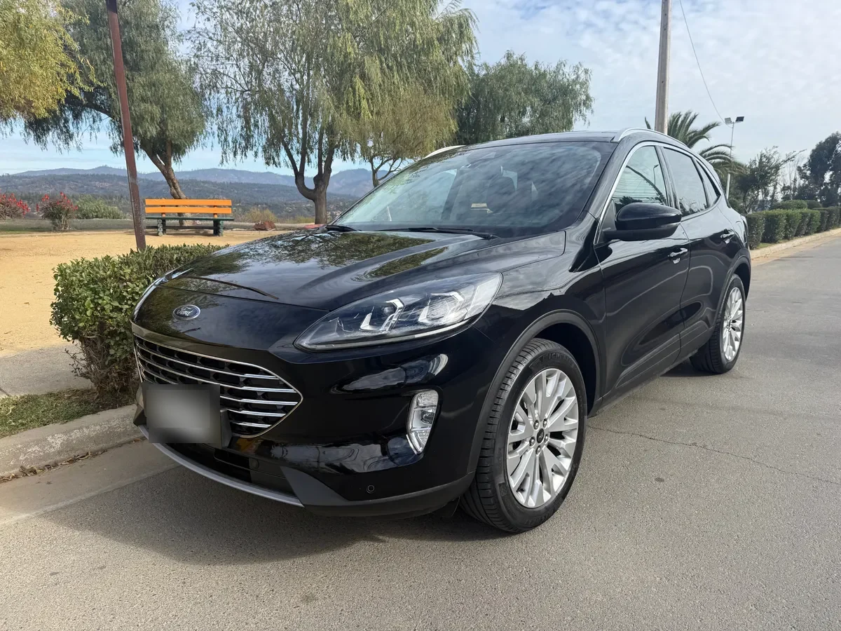 FORD ESCAPE 2.0 Titanium Ecoboost At 4x4 año 2021