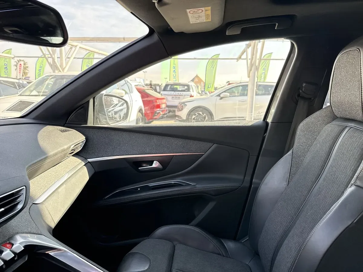 Peugeot 5008 1.6 Gt-Line 4x2 At 5p año 2019