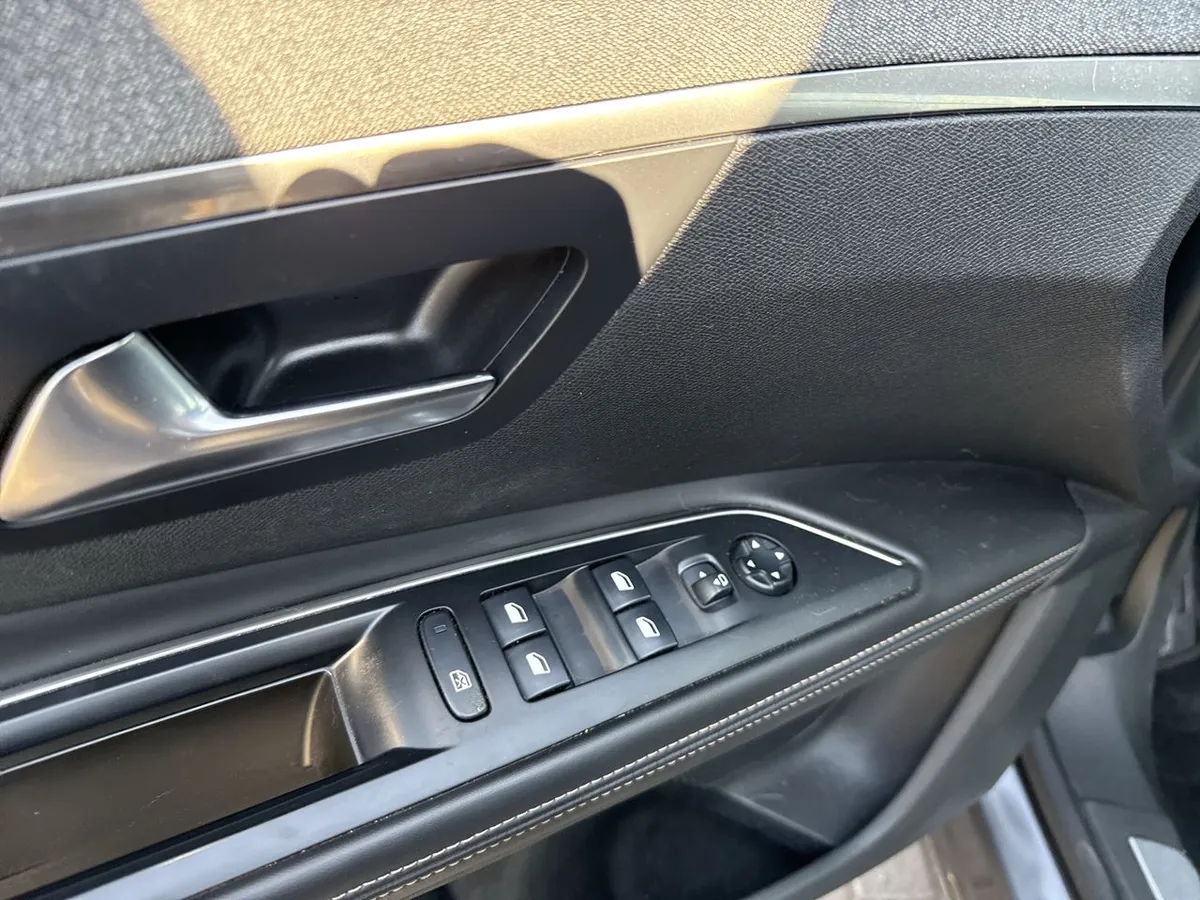 Peugeot 5008 1.6 Gt-Line 4x2 At 5p año 2019