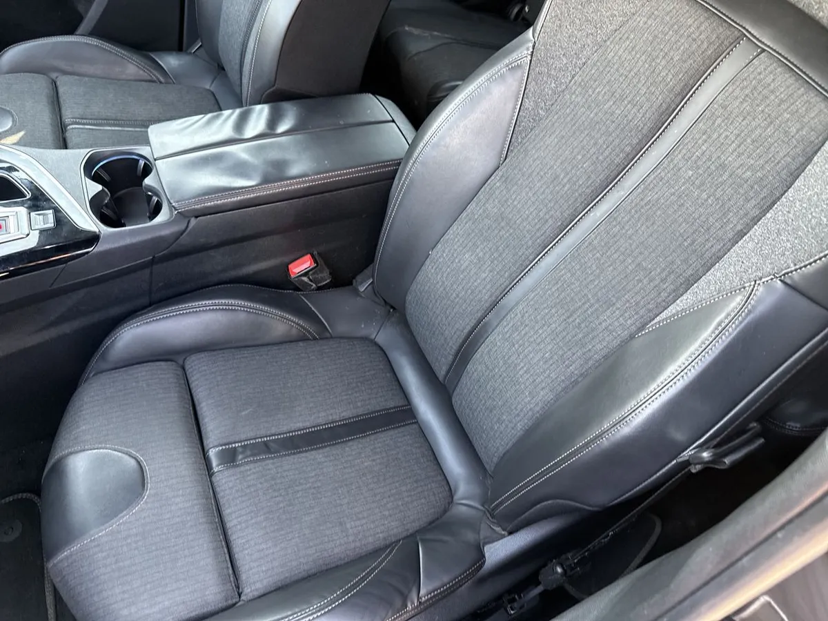 Peugeot 5008 1.6 Gt-Line 4x2 At 5p año 2019
