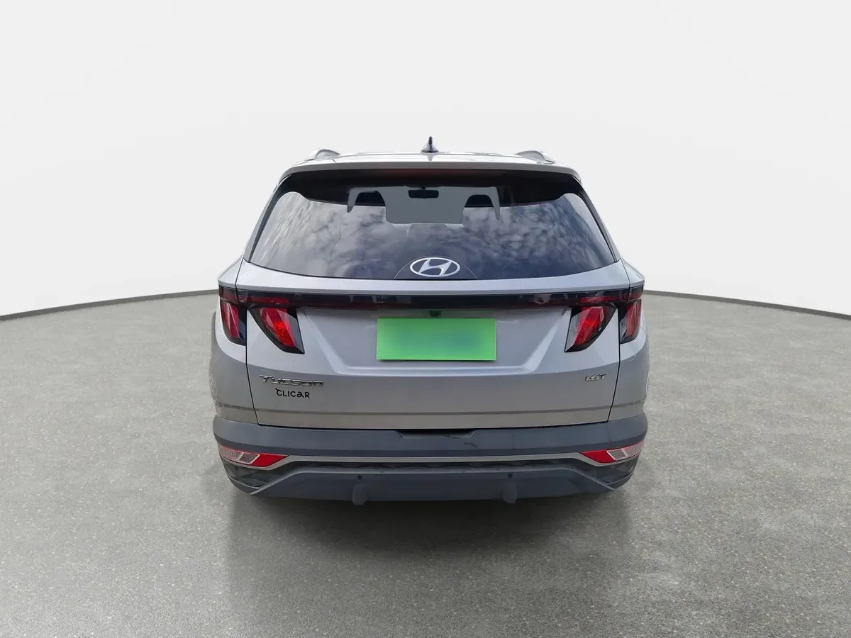 Hyundai Tucson 1.6 Nx4 Plus 2wd At 5p año 2023