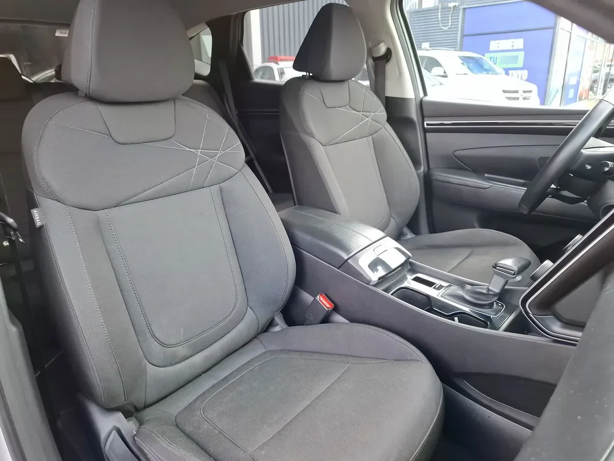 Hyundai Tucson 1.6 Nx4 Plus 2wd At 5p año 2023