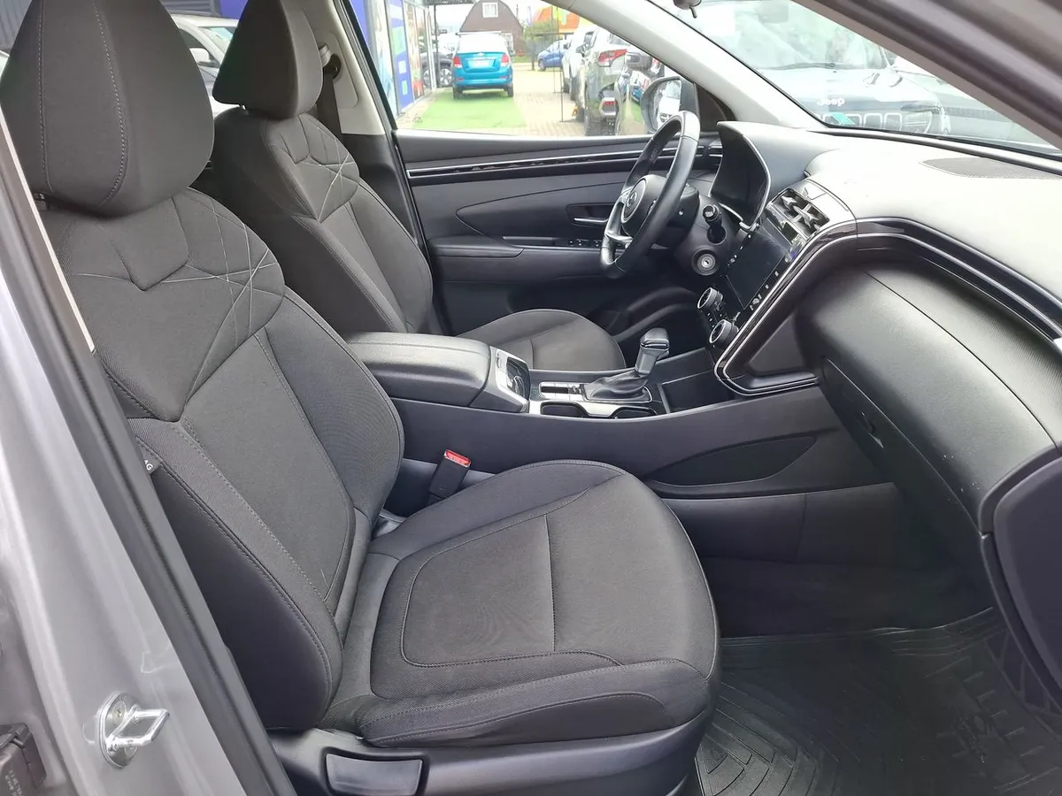 Hyundai Tucson 1.6 Nx4 Plus 2wd At 5p año 2023