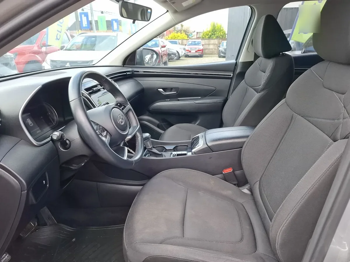 Hyundai Tucson 1.6 Nx4 Plus 2wd At 5p año 2023