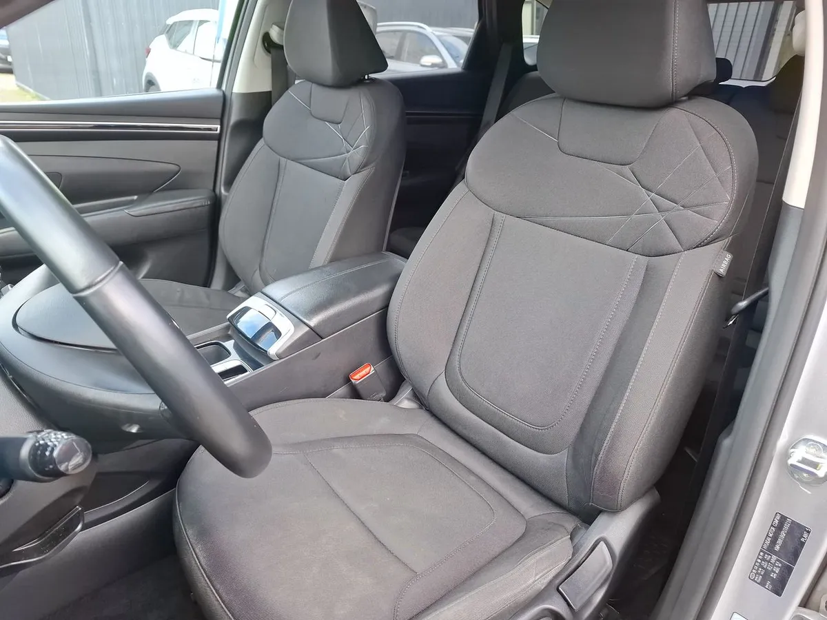 Hyundai Tucson 1.6 Nx4 Plus 2wd At 5p año 2023