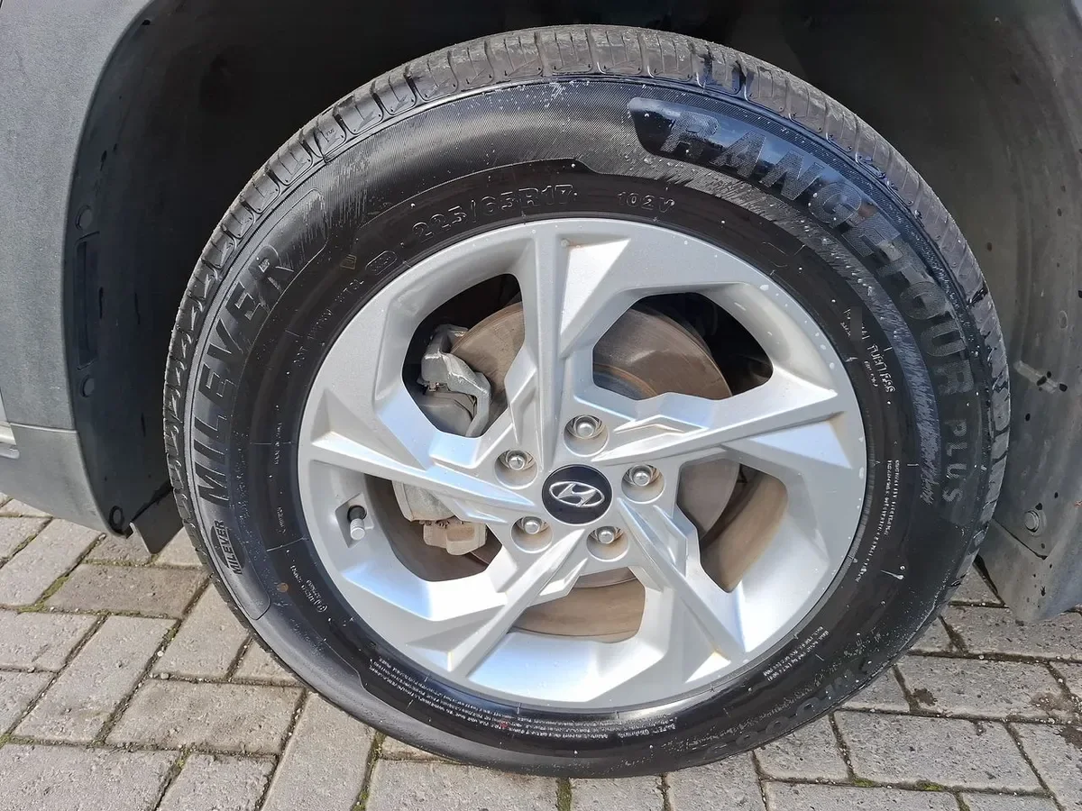 Hyundai Tucson 1.6 Nx4 Plus 2wd At 5p año 2023