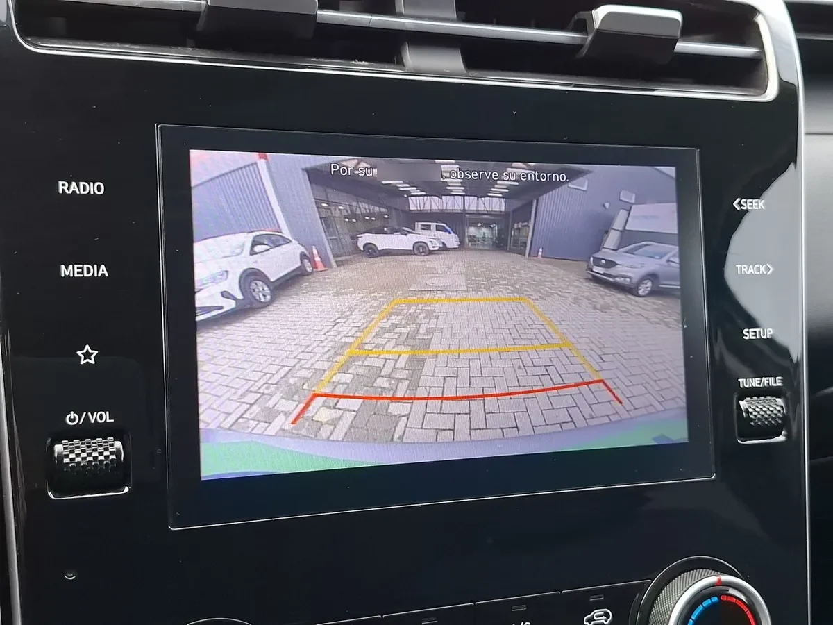 Hyundai Tucson 1.6 Nx4 Plus 2wd At 5p año 2023