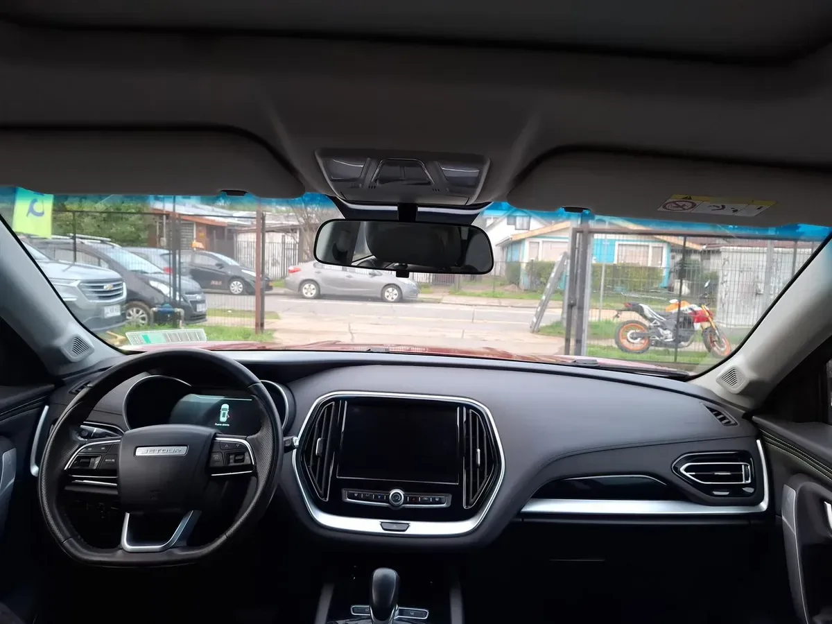 Jetour X70 1.5t Glx 4x2 At 5p año 2023
