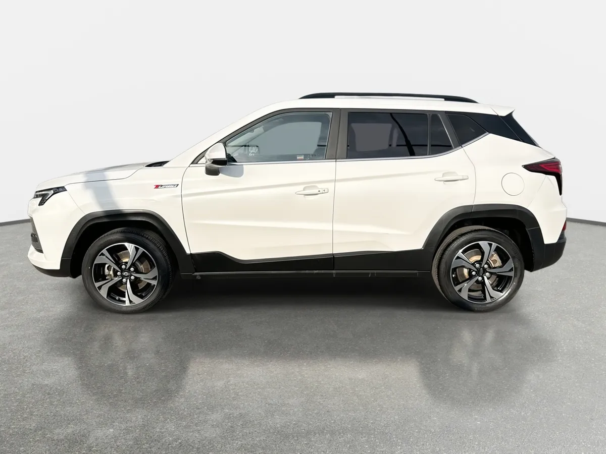 JAC Js4 1.5 Luxury 4x2 Bicolor Cvt At 5p año 2024