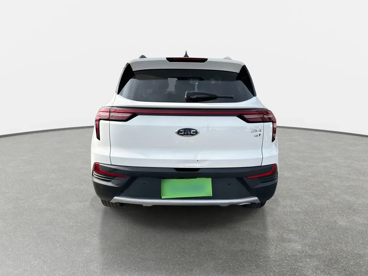JAC Js4 1.5 Luxury 4x2 Bicolor Cvt At 5p año 2024