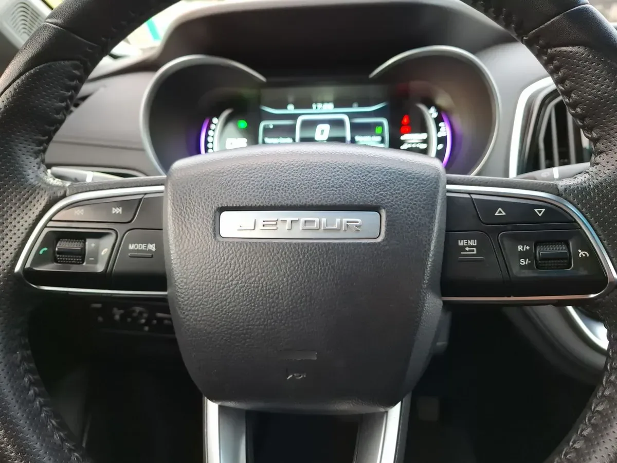Jetour X70 1.5t Glx 4x2 At 5p año 2023