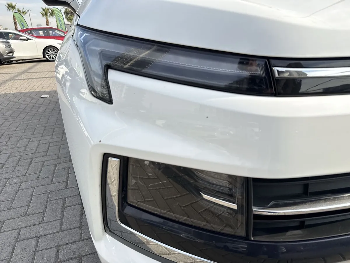 JAC Js4 1.5 Luxury 4x2 Bicolor Cvt At 5p año 2024
