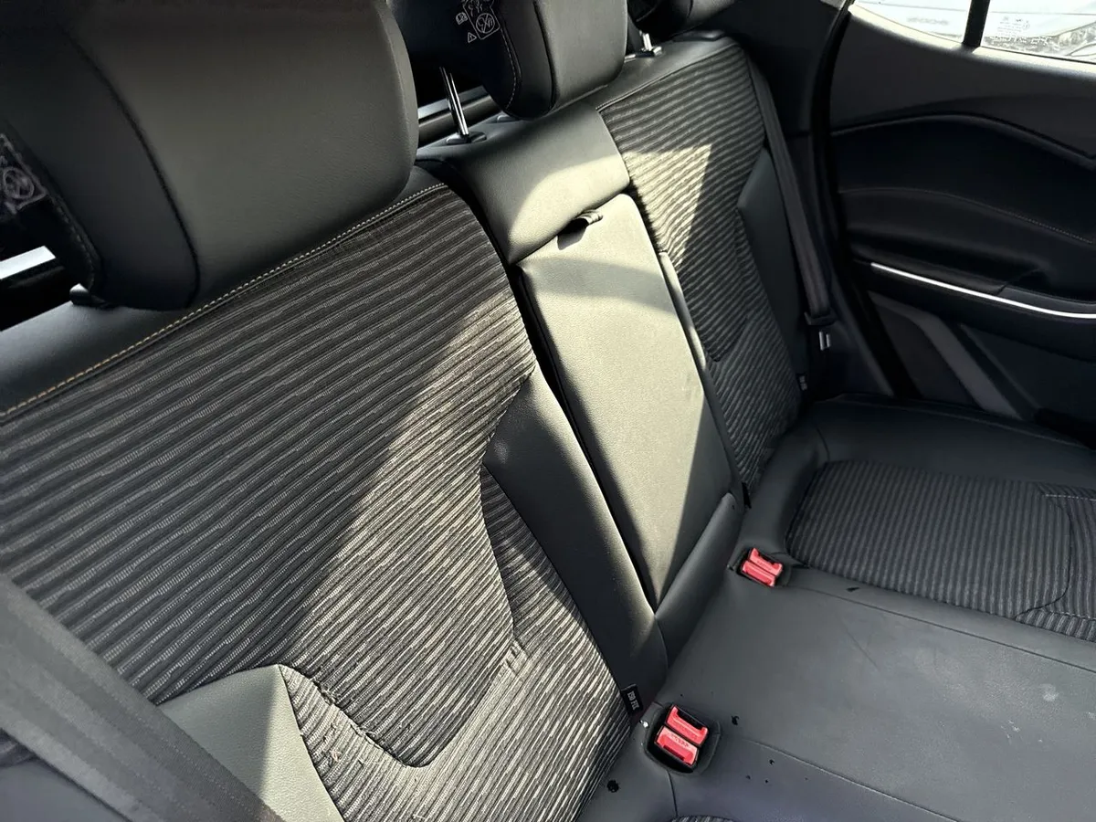 JAC Js4 1.5 Luxury 4x2 Bicolor Cvt At 5p año 2024