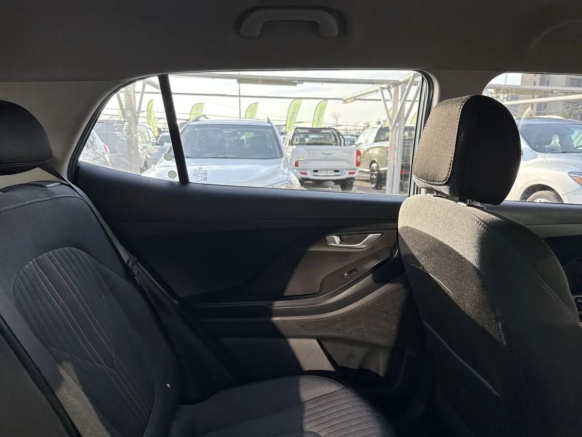 Hyundai Creta 1.5 Plus Su2i 4x2 At 5p año 2023