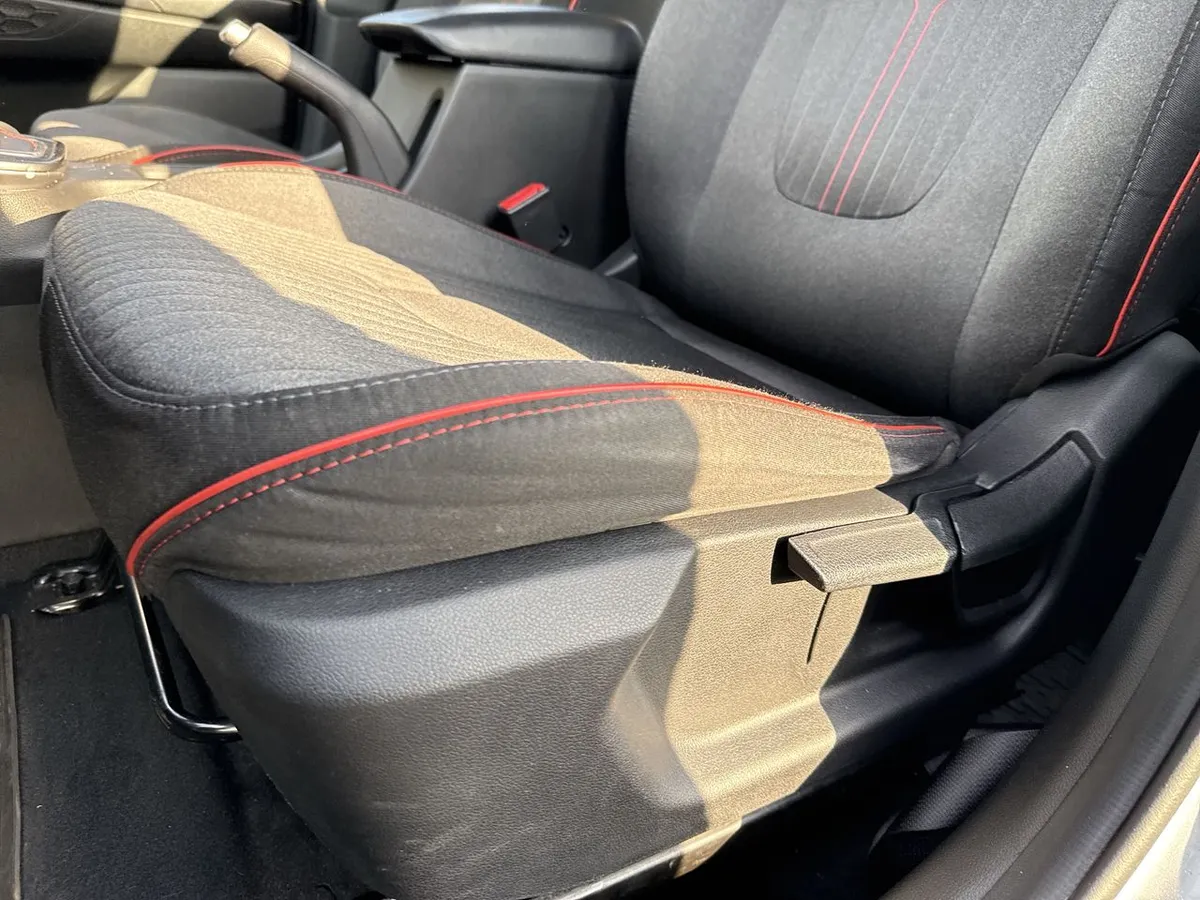 Hyundai Creta 1.5 Plus Su2i 4x2 At 5p año 2023