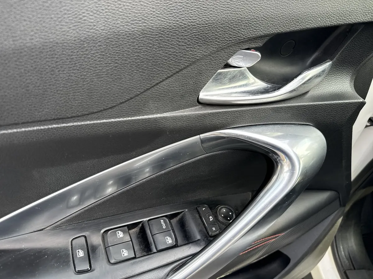 Chevrolet Groove 1.5 Premier 4x2 Mt 5p año 2021