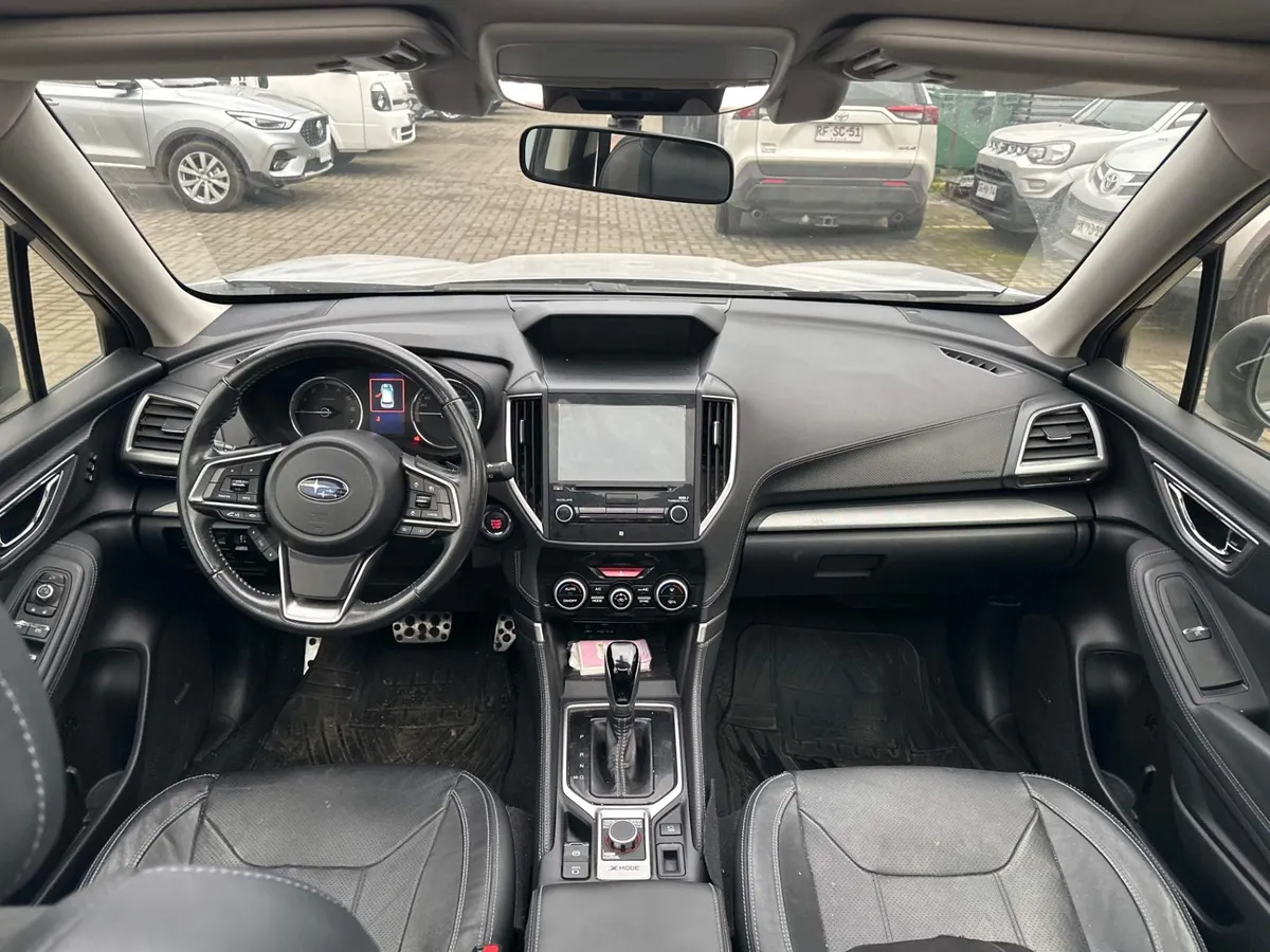 Subaru Forester 2.5i Limited Eyesight Awd At 5p año 2021