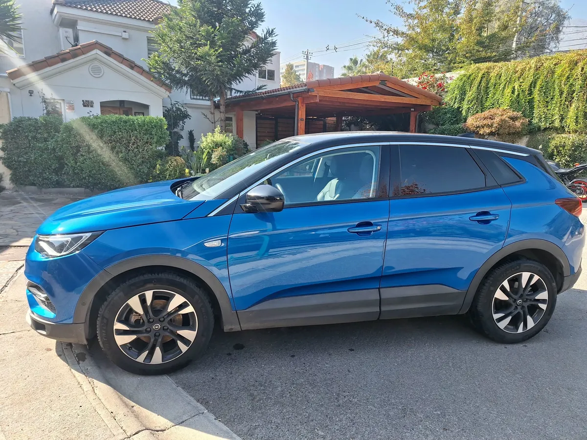 OPEL GRANDLAND X 1.6 Dynamic At año 2020