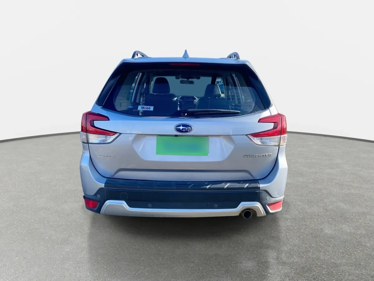 Subaru Forester 2.0i Limited Eyesight Awd At 5p año 2021