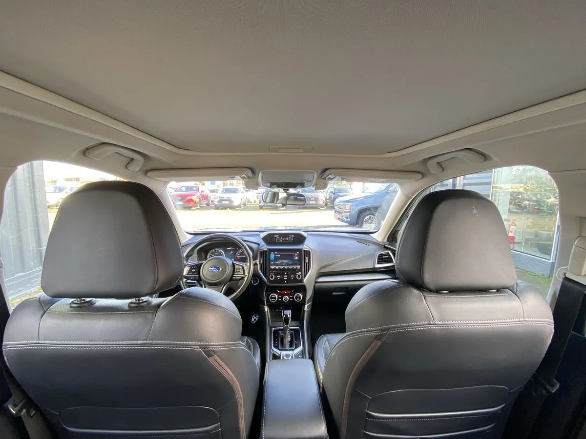 Subaru Forester 2.0i Limited Eyesight Awd At 5p año 2021