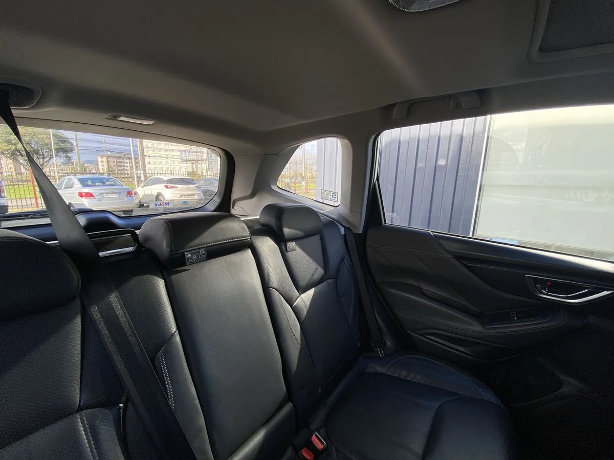 Subaru Forester 2.0i Limited Eyesight Awd At 5p año 2021