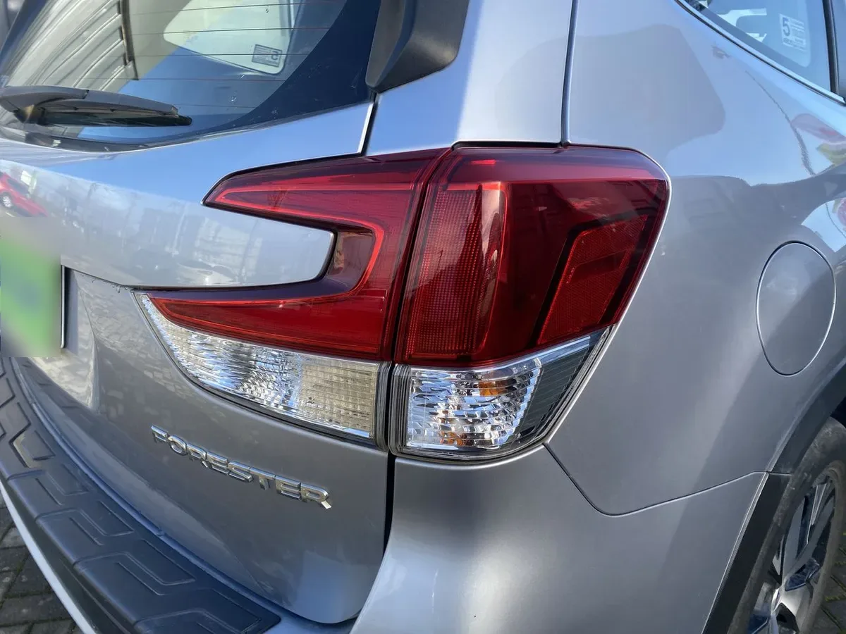 Subaru Forester 2.0i Limited Eyesight Awd At 5p año 2021