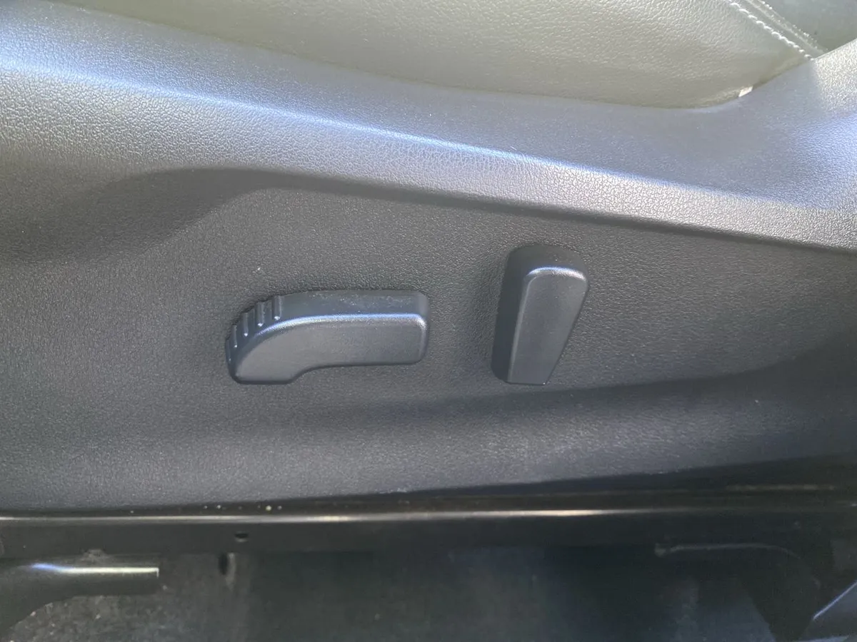 Subaru Forester 2.0i Limited Eyesight Awd At 5p año 2021
