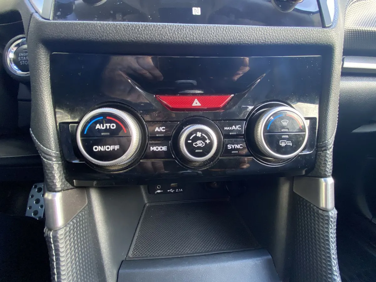 Subaru Forester 2.0i Limited Eyesight Awd At 5p año 2021