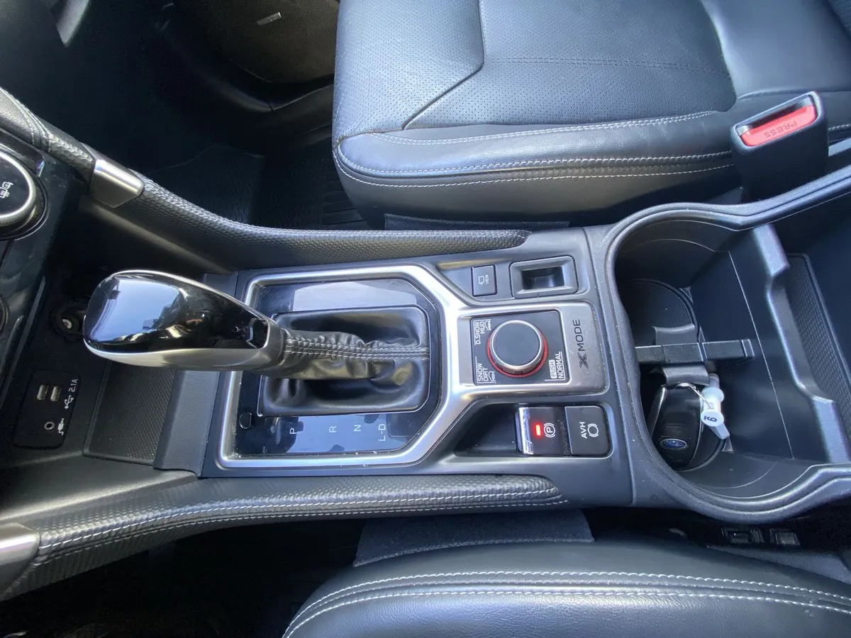 Subaru Forester 2.0i Limited Eyesight Awd At 5p año 2021