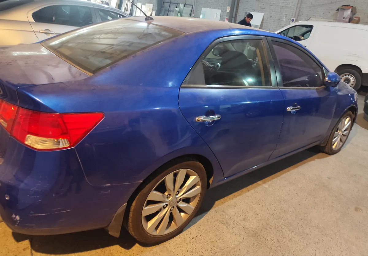 Kia Motors Cerato Cerato C Sx 1.6 Aut A/c Dab año 2011