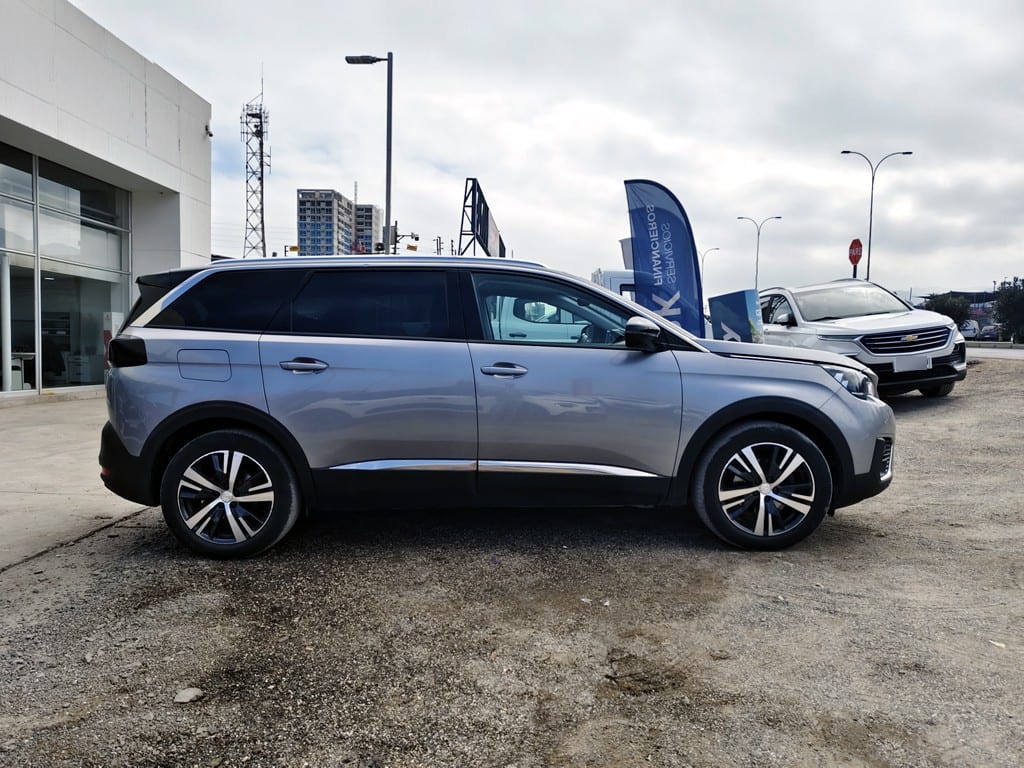 Peugeot 5008 Allure Pack año 2021